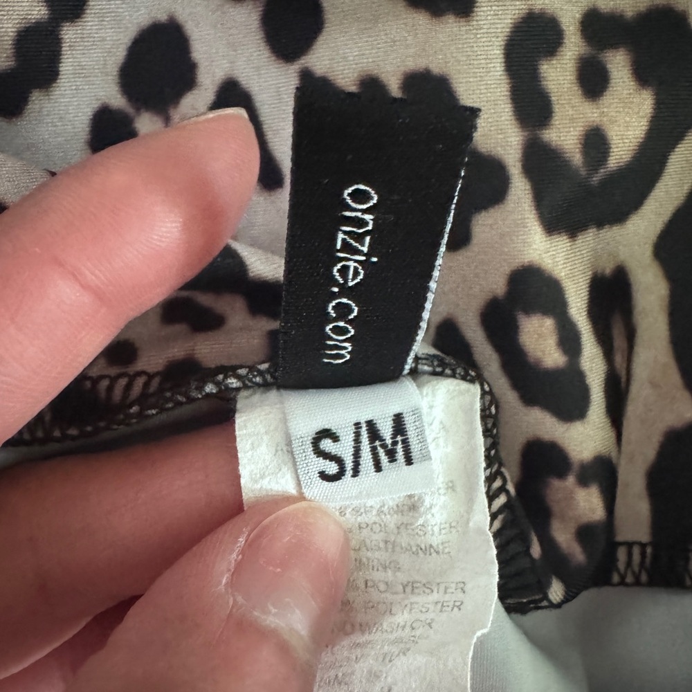 Leopard Print Onzie Leggings - Picture 4 of 4